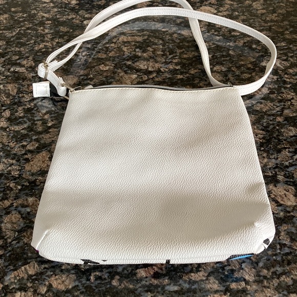 HELLO KITTY SHOULDER BAG NWOT - Picture 3 of 7